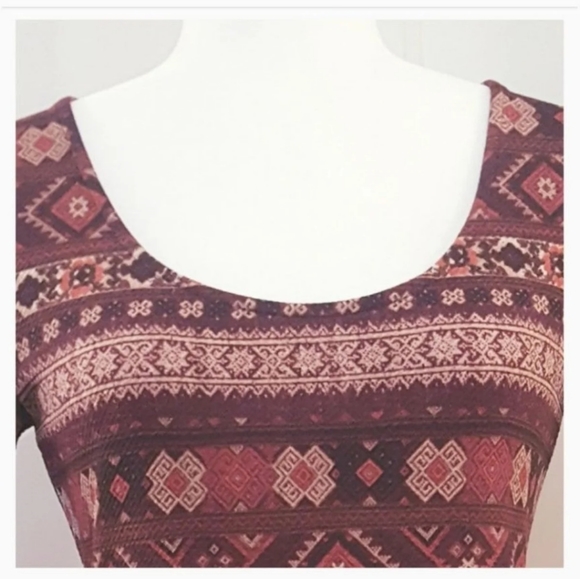 M Forever 21 Skaters Dress. - Picture 3 of 4